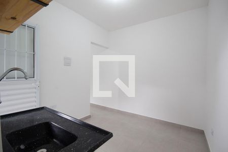 Cozinha de apartamento para alugar com 1 quarto, 24m² em Vila Menk, Osasco