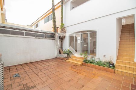 Casa para alugar com 224m², 4 quartos e 3 vagasQuintal 