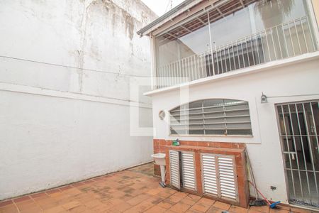Casa para alugar com 224m², 4 quartos e 3 vagasFachada