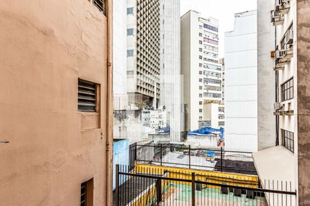 Vista de apartamento à venda com 2 quartos, 73m² em República, São Paulo