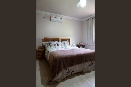 Casa de condomínio para alugar com 210m², 3 quartos e 2 vagasSuíte 2