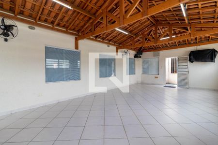 Casa de condomínio à venda com 120m², 3 quartos e 2 vagasÁrea comum - Salão de festas