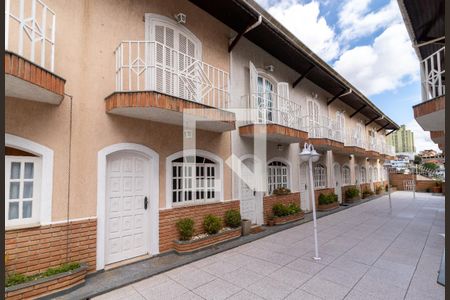 Casa de condomínio à venda com 120m², 3 quartos e 2 vagasFachada