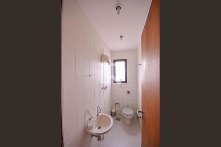 Apartamento à venda com 250m², 3 quartos e 4 vagasBanheiro de Serviço