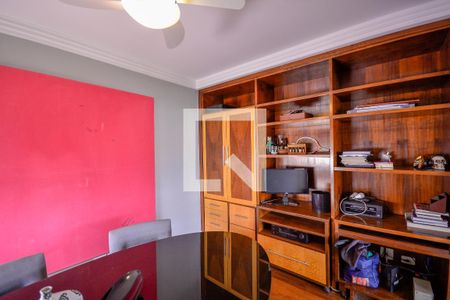 Apartamento à venda com 250m², 3 quartos e 4 vagasEscrtório