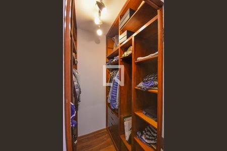 Apartamento à venda com 250m², 3 quartos e 4 vagasCloset