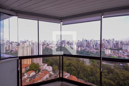 Apartamento à venda com 250m², 3 quartos e 4 vagasVaranda