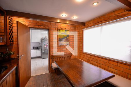 Apartamento à venda com 250m², 3 quartos e 4 vagasCopa