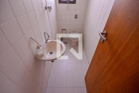 Apartamento à venda com 250m², 3 quartos e 4 vagasBanheiro de Serviço