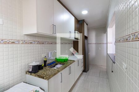 Cozinha de apartamento para alugar com 1 quarto, 45m² em Vila Tupi, Praia Grande
