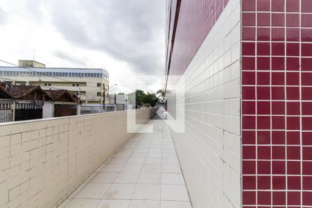 Entrada de apartamento para alugar com 1 quarto, 45m² em Vila Tupi, Praia Grande