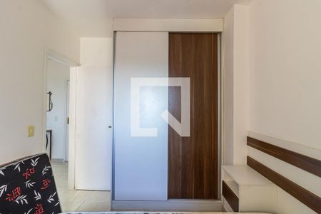 Detalhe do quarto de apartamento para alugar com 1 quarto, 45m² em Vila Tupi, Praia Grande