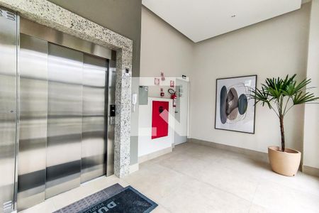 Apartamento à venda com 45m², 2 quartos e 1 vaga Apartamento à venda com 45m², 2 quartos e 1 vagaÁrea Comum - Elevador