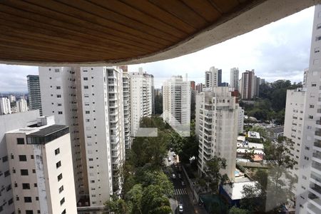 Apartamento à venda com 170m², 3 quartos e 3 vagasVista