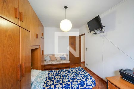 Casa à venda com 242m², 3 quartos e 6 vagasQuarto 02