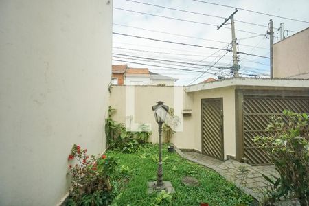 Vista da sala de estar de casa à venda com 3 quartos, 242m² em Guaiaúna, São Paulo