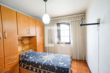 Casa à venda com 242m², 3 quartos e 6 vagasQuarto 01