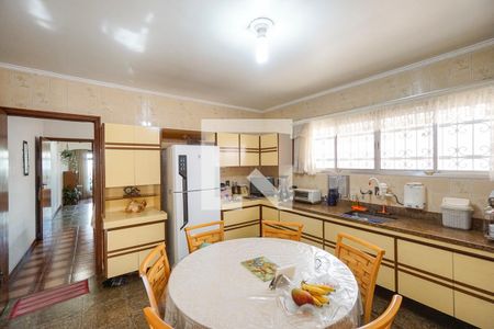 Casa à venda com 242m², 3 quartos e 6 vagasCozinha