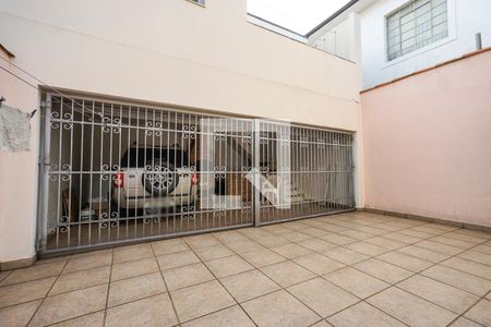 Casa à venda com 242m², 3 quartos e 6 vagasQuintal