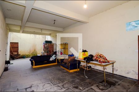 Casa à venda com 250m², 3 quartos e 2 vagasSalão 