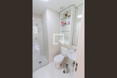 Apartamento à venda com 67m², 3 quartos e 1 vaga Apartamento à venda com 67m², 3 quartos e 1 vagaBanheiro Social