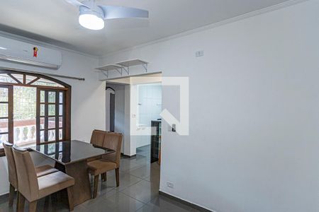 Sala de casa para alugar com 3 quartos, 140m² em Jardim Centenário, São Paulo