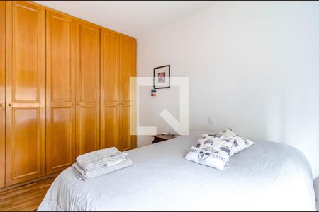 Casa à venda com 300m², 3 quartos e 2 vagasSuíte 2