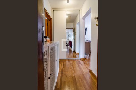 Casa à venda com 300m², 3 quartos e 2 vagasSuíte 3