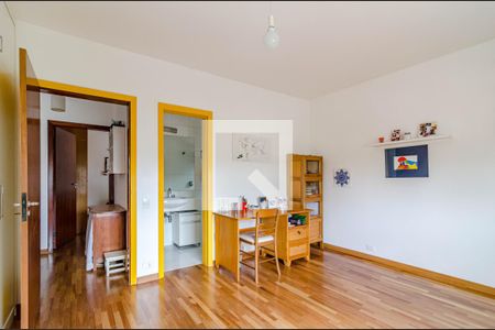 Casa à venda com 300m², 3 quartos e 2 vagasSuíte 1