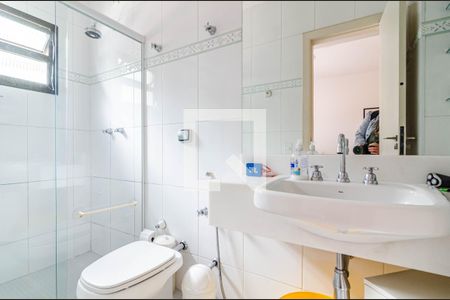 Casa à venda com 300m², 3 quartos e 2 vagasBanheiro da suíte 2