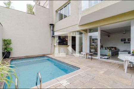 Casa à venda com 300m², 3 quartos e 2 vagasPiscina