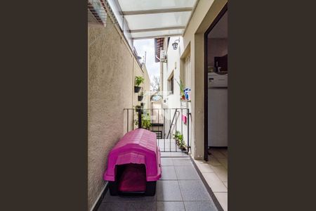 Casa à venda com 300m², 3 quartos e 2 vagasQuintal