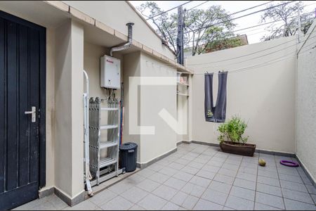 Casa à venda com 300m², 3 quartos e 2 vagasQuintal