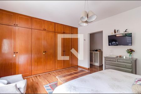 Casa à venda com 300m², 3 quartos e 2 vagasSuíte 3