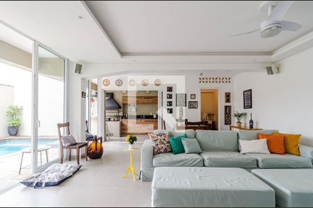 Casa à venda com 300m², 3 quartos e 2 vagasSalão de festas