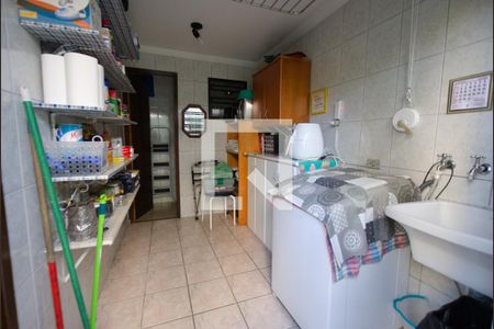 Casa à venda com 104m², 3 quartos e 2 vagas Casa à venda com 104m², 3 quartos e 2 vagasÁrea de Serviço