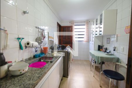 Casa à venda com 104m², 3 quartos e 2 vagas Casa à venda com 104m², 3 quartos e 2 vagasCozinha