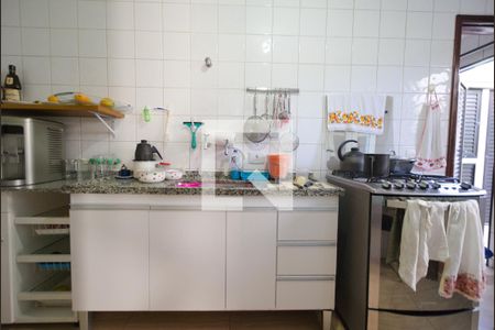 Casa à venda com 104m², 3 quartos e 2 vagas Casa à venda com 104m², 3 quartos e 2 vagasCozinha