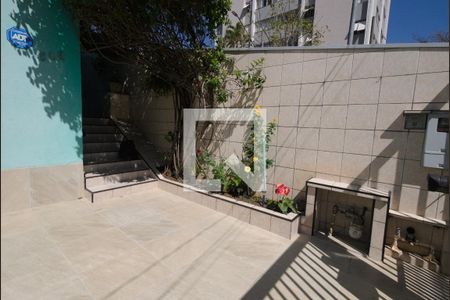 Casa à venda com 104m², 3 quartos e 2 vagas Casa à venda com 104m², 3 quartos e 2 vagasQuintal