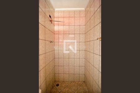 Casa à venda com 320m², 5 quartos e 10 vagasBanheiro de Serviço