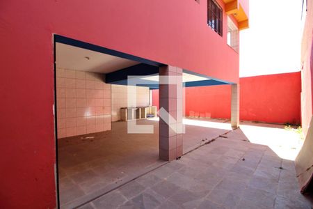 Casa à venda com 320m², 5 quartos e 10 vagasGaragem / Quintal