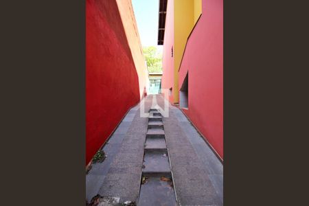 Casa à venda com 320m², 5 quartos e 10 vagasGaragem / Quintal