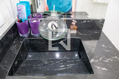 Apartamento à venda com 79m², 3 quartos e 2 vagasBanheiro do Quarto 2