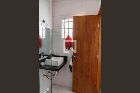 Casa à venda com 114m², 3 quartos e 2 vagasBanheiro da suíte 1