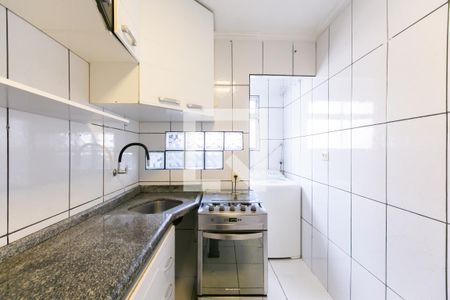 Apartamento para alugar com 50m², 2 quartos e 1 vaga Apartamento para alugar com 50m², 2 quartos e 1 vagaCozinha - Armários