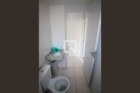 Banheiro de apartamento para alugar com 2 quartos, 43m² em Curicica, Rio de Janeiro