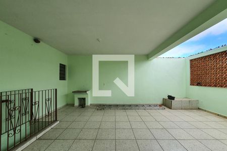 Casa para alugar com 160m², 2 quartos e 1 vagaÁrea de serviço