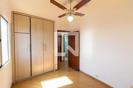 Quarto 1 de apartamento para alugar com 2 quartos, 50m² em Vila Londrina, São Paulo
