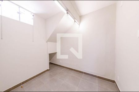Quarto de kitnet/studio para alugar com 1 quarto, 25m² em Caiçaras, Belo Horizonte