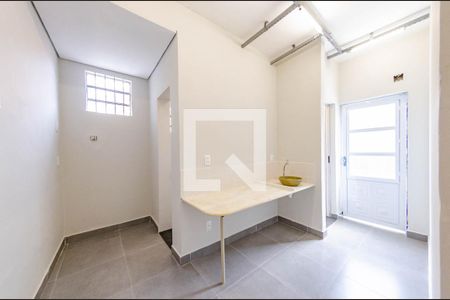Entrada de kitnet/studio para alugar com 1 quarto, 25m² em Caiçaras, Belo Horizonte